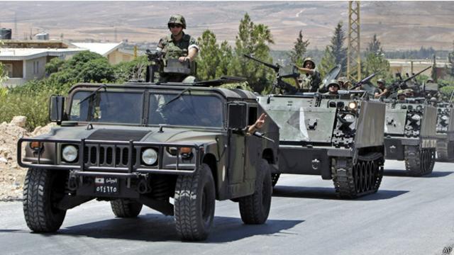دورية للجيش اللبناني قرب بلدة عرسال