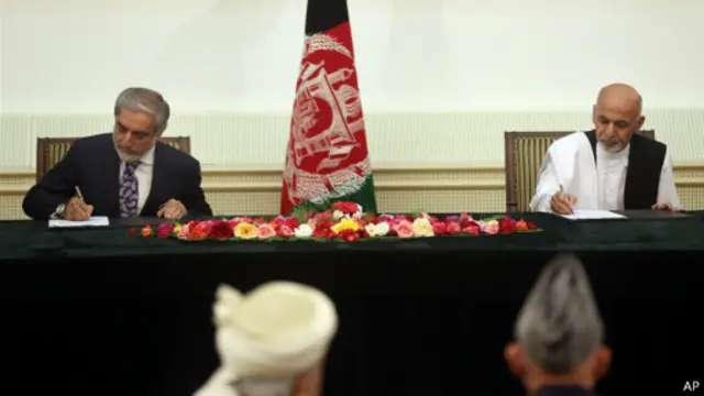 دواړو کاندیدانو تر هوکړه لیک لاسلیکولو وروسته خبرې ونه کړې.