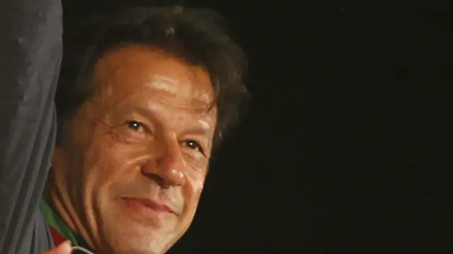 عمران خان نواز شریف سے استعفی کا مطالبہ کر رہے ہیں