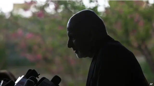 اشرف غنی 1949 میں لوگر صوبے کے احمدزئی قبیلے میں پیدا ہوئے 