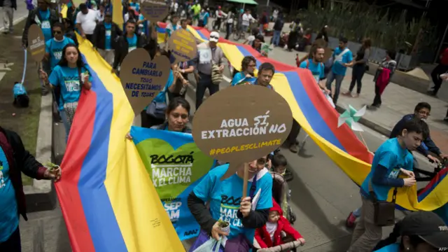 Unjuk rasa di Bogota