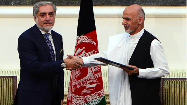 
هوکړه اووه برخې لري چې د دواړو نوماندانو له نومونو پرته د "برابرښت" او "وړتیا په پام کې نیولو" د اصل پر بنسټ په کې د لوړ پوړو چارواکو د ګومارلو ټینګار شوی.
