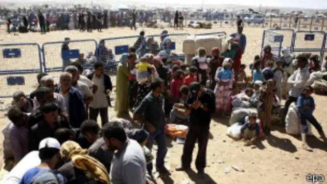 တူရကီ နယ်စပ်ကို ရောက်လာတဲ့ ဆီးရီးယန်း ကာ့ဒ် ဒုက္ခသည်တွေ