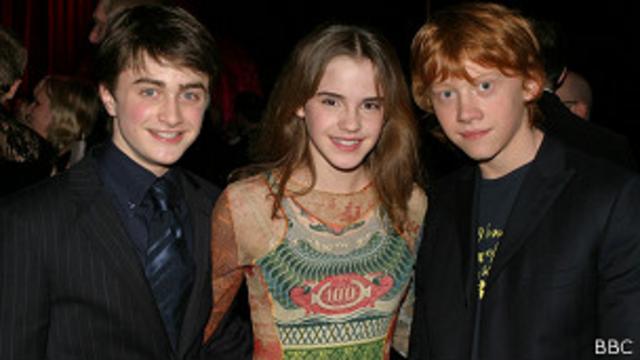 Emma Watson y sus compañeros