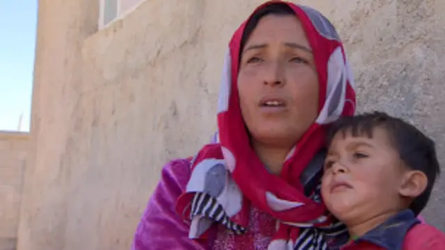 Com medo de 'EI', sírios buscam refúgio na Turquia