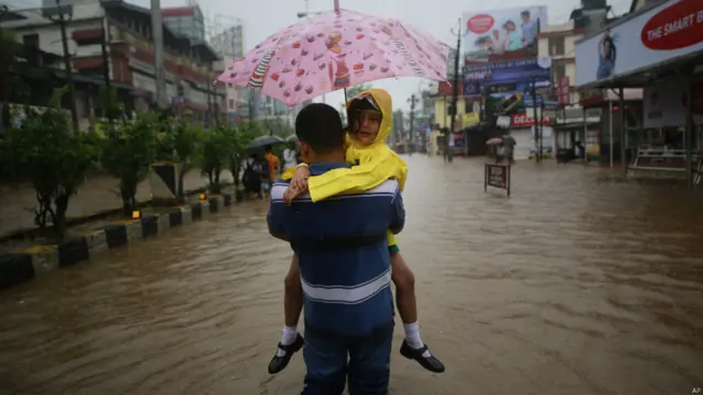 असम, बारिश