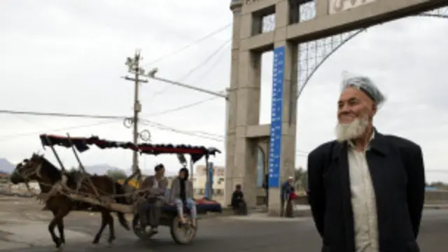 Wani musulmi dan kabilar Uighur ya tsayar da gemu