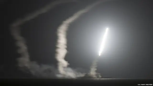 اس سے پہلے امریکہ اگست سے اب تک عراق میں دولتِ اسلامیہ کے خلاف 190 فضائی حملے کر چکا ہے۔