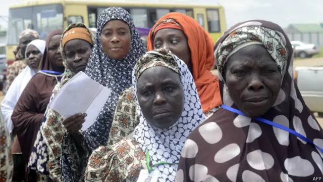 ایبولا سے متاثرہ علاقوں میں’انتہائی غربت، صحت کے غیر فعال نظام، ڈاکٹروں کی قلت اور شدید خوف‘ بڑے چیلنج ہیں