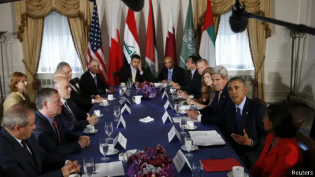 اوباما از مشارکت دولت‌های اسلامی در حمله به مواضع داعش در سوریه قدردانی کرده است