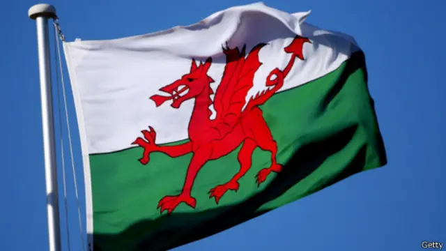 罗杰·斯卡利教授说,“人们是在争取更多权利,这个趋势很明显。