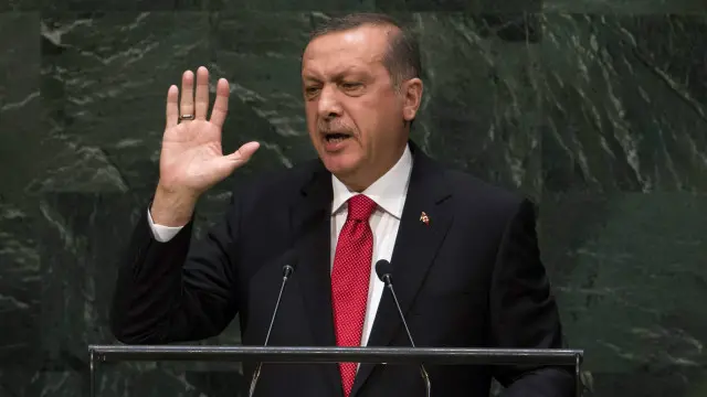 طیب ادوغان نے گذشتہ سال کہا تھا کہ عورتیں اور مرد برابر نہیں 