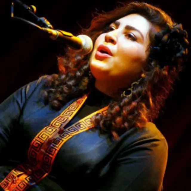 سارا حمیدی متولد و بزرگ شده اصفهان است