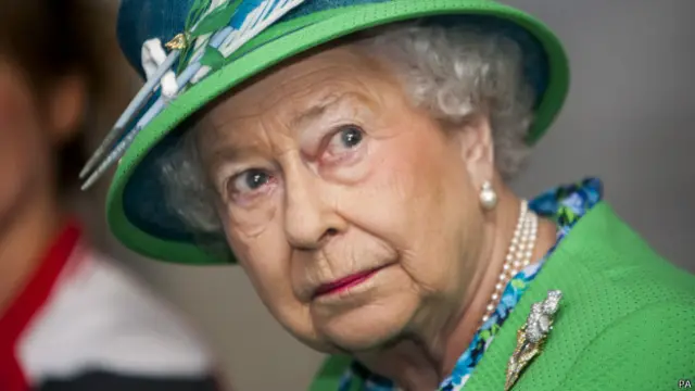 Reina Isabel II (foto de archivo)