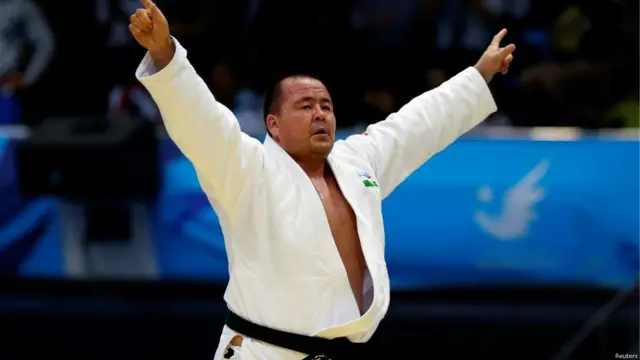 Инчондаги Осиё Ўйинларининг навбатдаги бронза медалига эса, 2008 йилги Пекин Олимпиадасининг кумуш медали совриндори Абдулла Тангриев сазовор бўлди. Абдулла Тангриев икки йиллик танаффусдан сўнг яна катта спортга қайтишини ана шундай ғалаба билан нишонлади. 