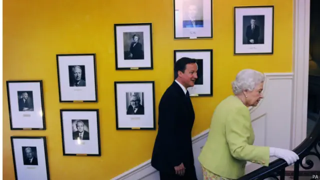 Кэмерон и королева