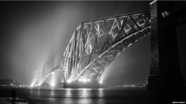 Світло, фото читачів ВВС