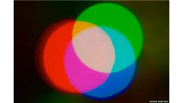 Світло, фото читачів ВВС