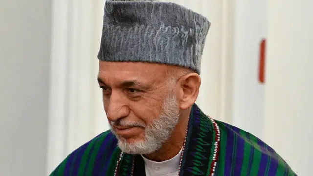 حامد کرزئی نے بھارت کے دورے کے دوران پاکستان پر شدت پسندی کو فروغ دینے کے الزام کو دوہرایا