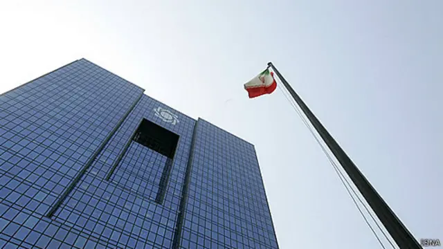 بانک مرکزی ایران می گوید با وجود رشد ۴.۶ درصدی اقتصاد در فصل اول سال جاری، اتفاق خارق‌العاده و غیرقابل باوری در اقتصاد کشور صورت نپذیرفته است و چنین نرخ رشدی پس از ۸ فصل رشد منفی، کاملاً طبیعی است.