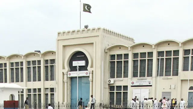 فائرنگ کرنے والے اہلکار یوسف کا تعلق ایلیٹ فورس سے ہے