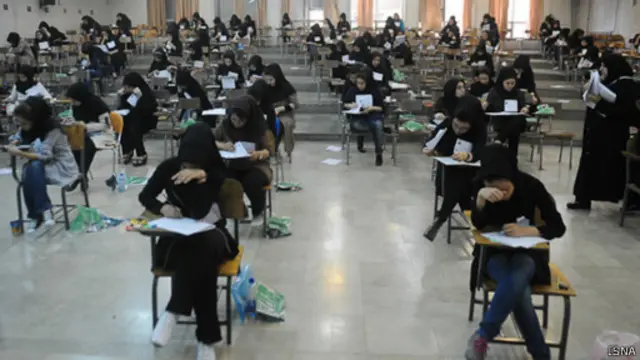 داوطلبان بهایی کنکور سراسری در ایران میگویند نامشان از فهرست قبولشدگان حذف میشود