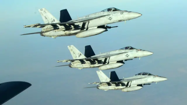 ایک سینیئر امریکی اہلکار نے نام ظاہر نہ کرنے کی شرط پر صحافیوں کو بتایا کہ ان حملوں میں ایک فرانسیسی شدت پسند ڈیوڈ ڈریجیون بھی نشانہ پر تھے جنھوں نے شدت پسند گروپ میں شمولیت اختیار کی تھی