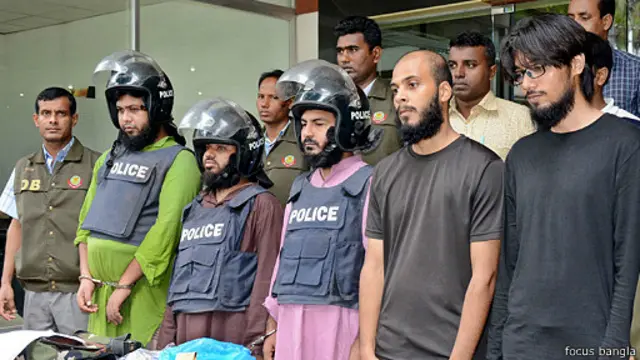 මින් පෙර අවස්තාවක ඉස්ලාම් රාජ්‍යයක් ගොඩ නැගීම වෙනුවෙන් සිරියාවේ සටන් වැදීමට යාමට උත්සාහ ගත් පුද්ගලයන් පස් දෙනෙකු බංග්ලාදේශයේදී අත්අඩංගුවට පත් විය.