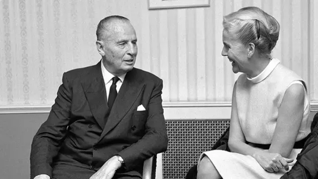 戴安娜和她的丈夫莫斯利爵士在一起。莫斯利是英国法西斯领导人。