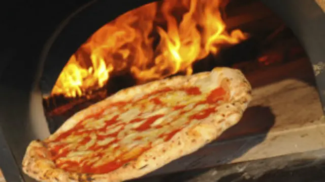 Banyak pemain bola memilih pizza 