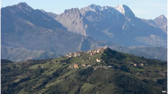 تعتبر منطقة القبائل معقلا للمسلحين