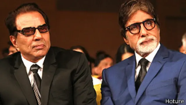 धर्मेंद्र के साथ अमिताभ बच्चन