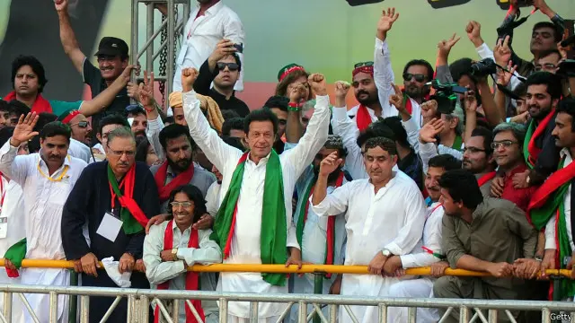 جمعے کو حکومت اور پی ٹی آئی کے درمیان دوبارہ مذاکرات ہوں گے: عارف علوی