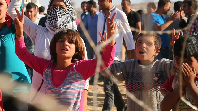 نیروهای داعش در حال پیشروی به سوی کوبانی هستند و بنا بر گزارشها فقط حدود ده دقیقه با خودرو تا این شهر فاصله دارند