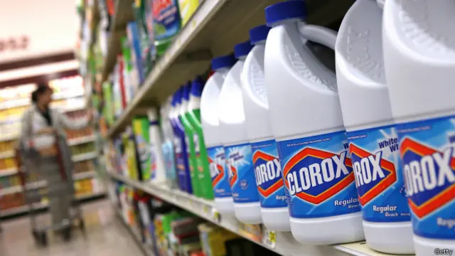 Lejía en supermercado.