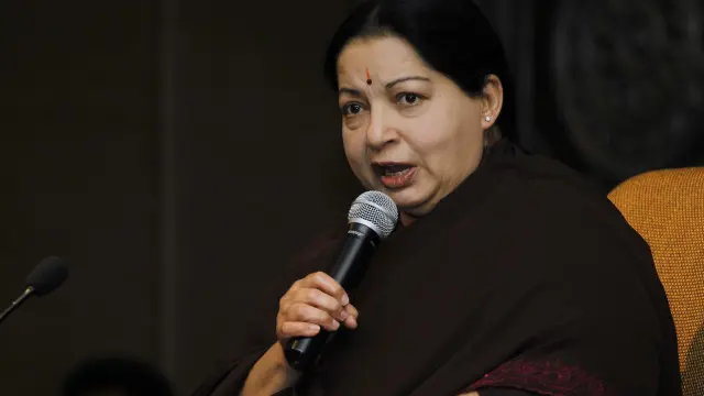 ماضی کی فلمی ہیروئین جے لیلتا اپنی سیاسی زندگی کے دوران بدعنوانی کے الزامات کا دفاع کرنے کے لیے زیادہ تر عدالتوں کے چکر لگاتی رہی ہیں