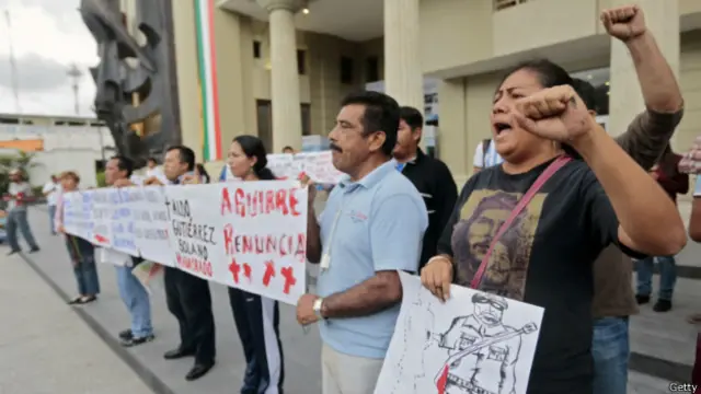 La población protestó por la violencia.