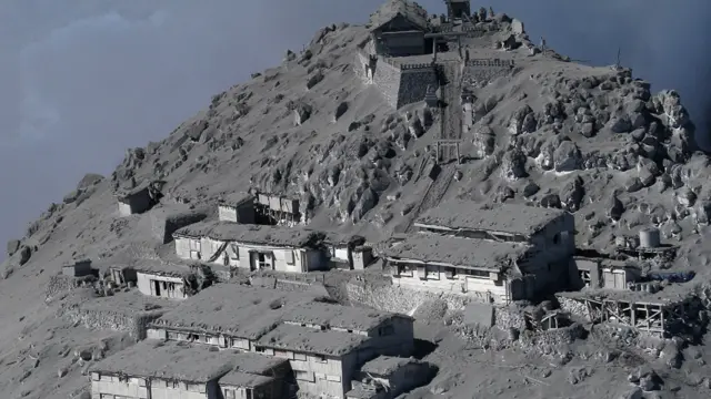 ایک کوہ پیما نے بتایا کہ ’میں بمشکل اپنی زندگی بچا کر بھاگی۔‘