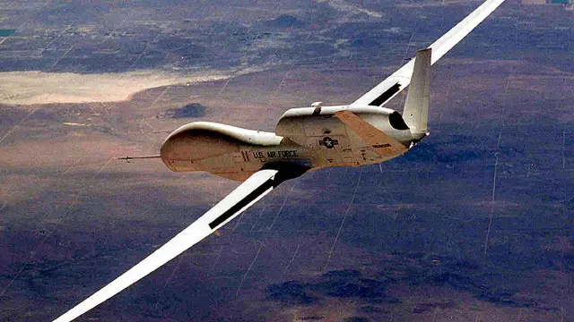 سرکاری اہلکاروں نے مزید بتایا کہ جس مکان کو نشانہ بنایا گیا اسے عسکریت پسند اپنے مرکز کے طور پر استعمال کر رہے تھے