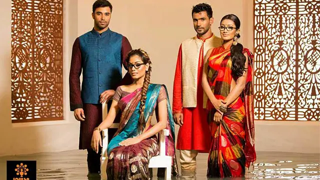 বিতর্কিত ছবিগুলোর একটি (ছবি: আড়ং)