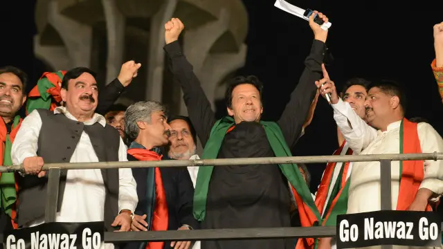 عمران خان نے کہا ہے کہ دھرنہ کسی قیمت پر ختم نہیں ہو گا