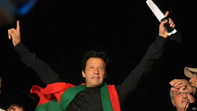 جلسہ گاہ کے اندر پاکستان تحریک انصاف کے کارکن بھی سکیورٹی کی خدمات بھی انجام دیں گے: اسد عمر