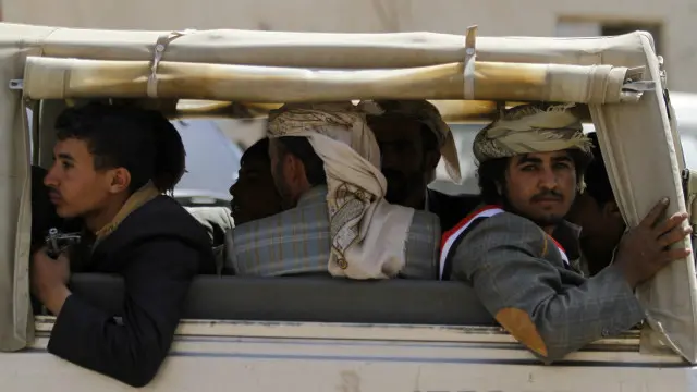 شاخه القاعده در یمن پیشتر در واکنش به تحولات صنعا گفته بود که در دفاع از سنی‌های این کشور با شبه نظامیان حوثی خواهد جنگید