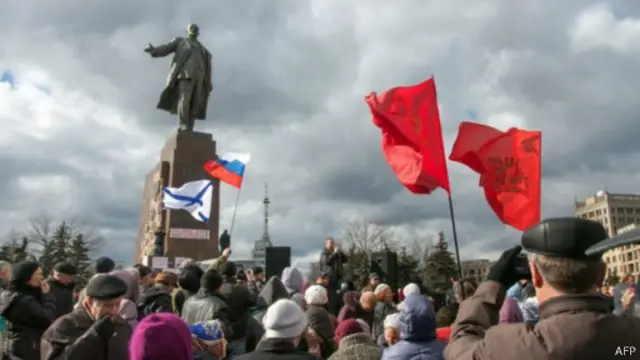 تمثال لينين