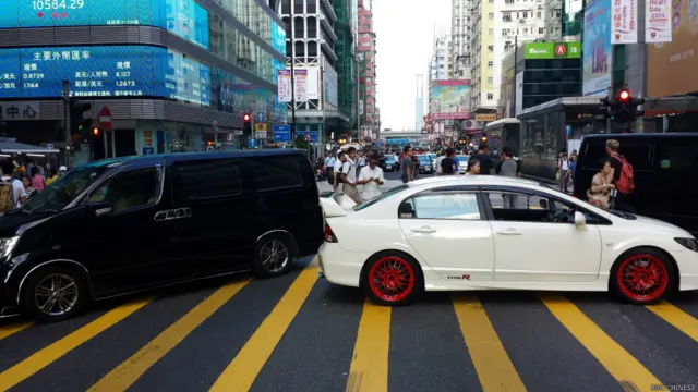 香港“占中”示香港“占中”示威第二天（BBC中文网记者萧尔拍摄，29/09/2014）威第二天（BBC中文网记者陈志芬、萧尔拍摄，29/09/2014）