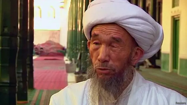 جمعہ طاہر کو عیدگاہ مسجد کی امامت پر چین کی کمیونسٹ پارٹی نے تعینات کیا تھا