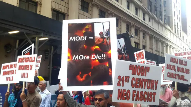 नरेंद्र मोदी का विरोध प्रदर्शन