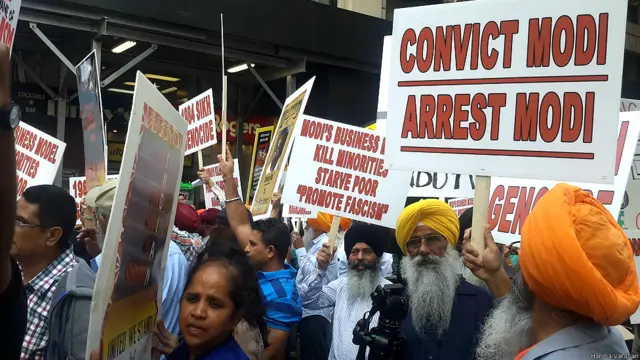 नरेंद्र मोदी का विरोध प्रदर्शन
