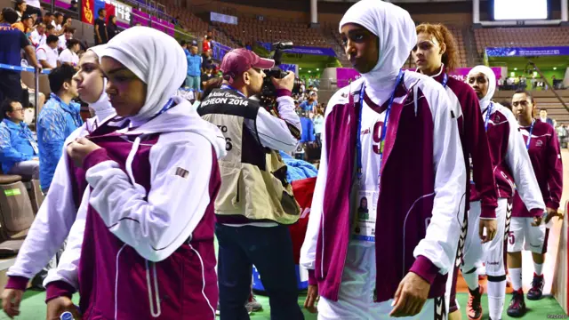 एशियाई खेलों में हिजाब में महिला खिलाड़ी