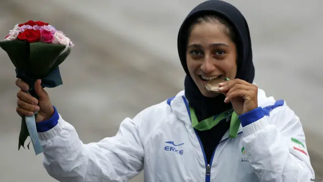 इंचियोन में चल रहे एशियाई खेलों में कुछ देशों की महिला खिलाड़ी हिजाब पहन कर न सिर्फ हिस्सा ले रही हैं बल्कि मेडल भी जीत रही हैं.